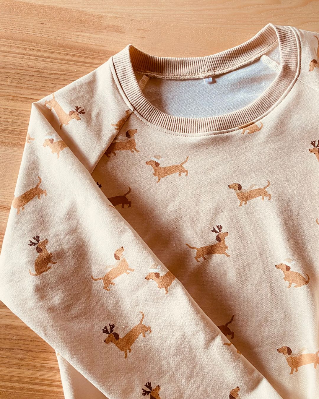 sweat teckel noel femme sweat femme fait main en france